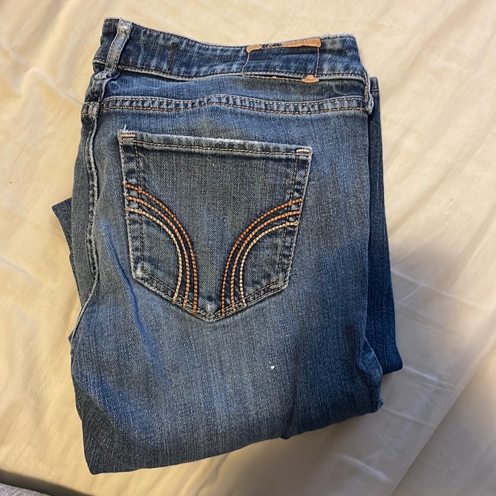 Hollister Jeans. W 26 L 35